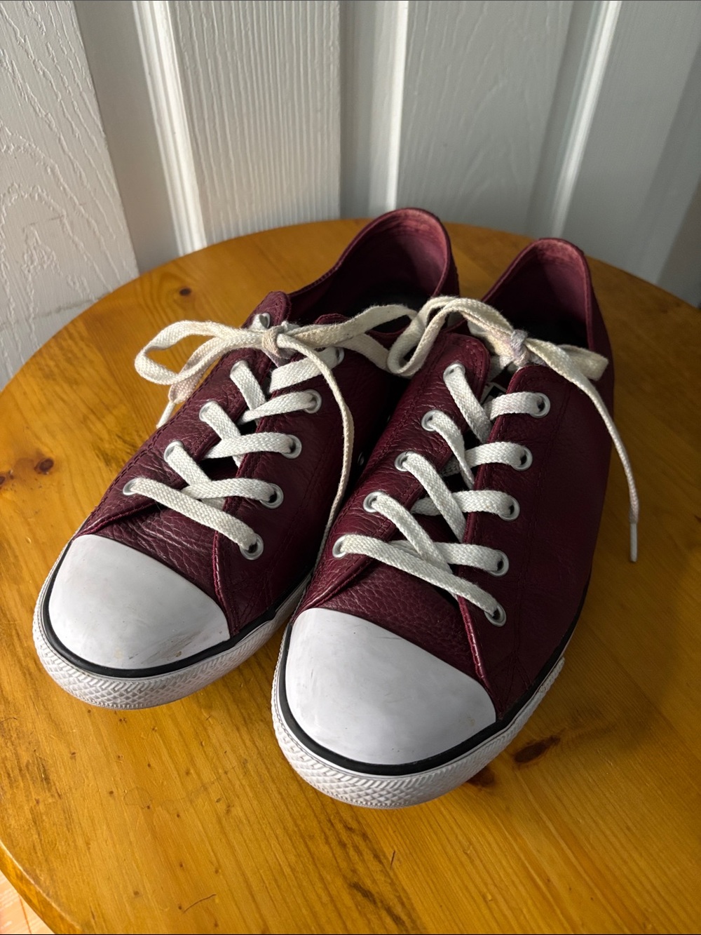 Converse Maroon Leather Lo-Top Sneakers EUR 40.5 (US 7.5/9.5)